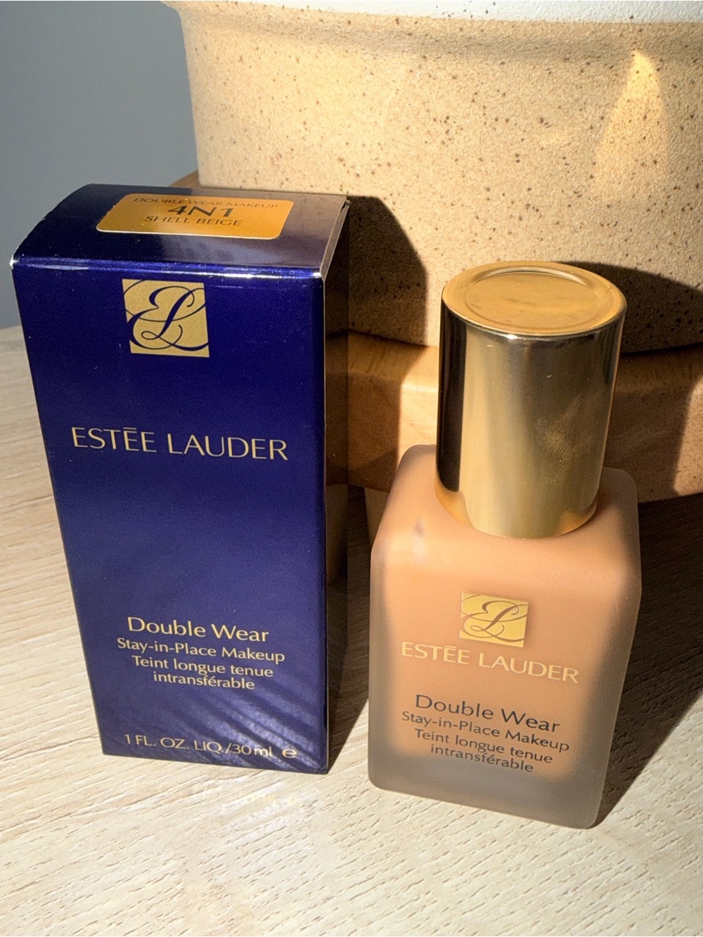 Estee Lauder Double Wear Stay-in-Place Foundation-SHADE: 4N1
